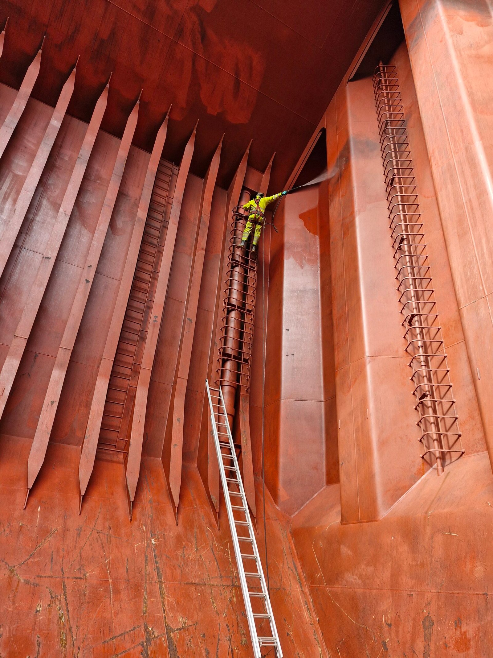 Hold Cleaning Rope Access Service