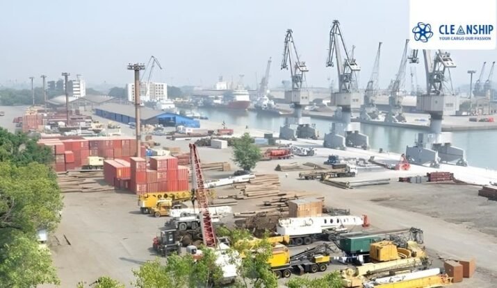 Hold Cleaning Service in Mumbai Port