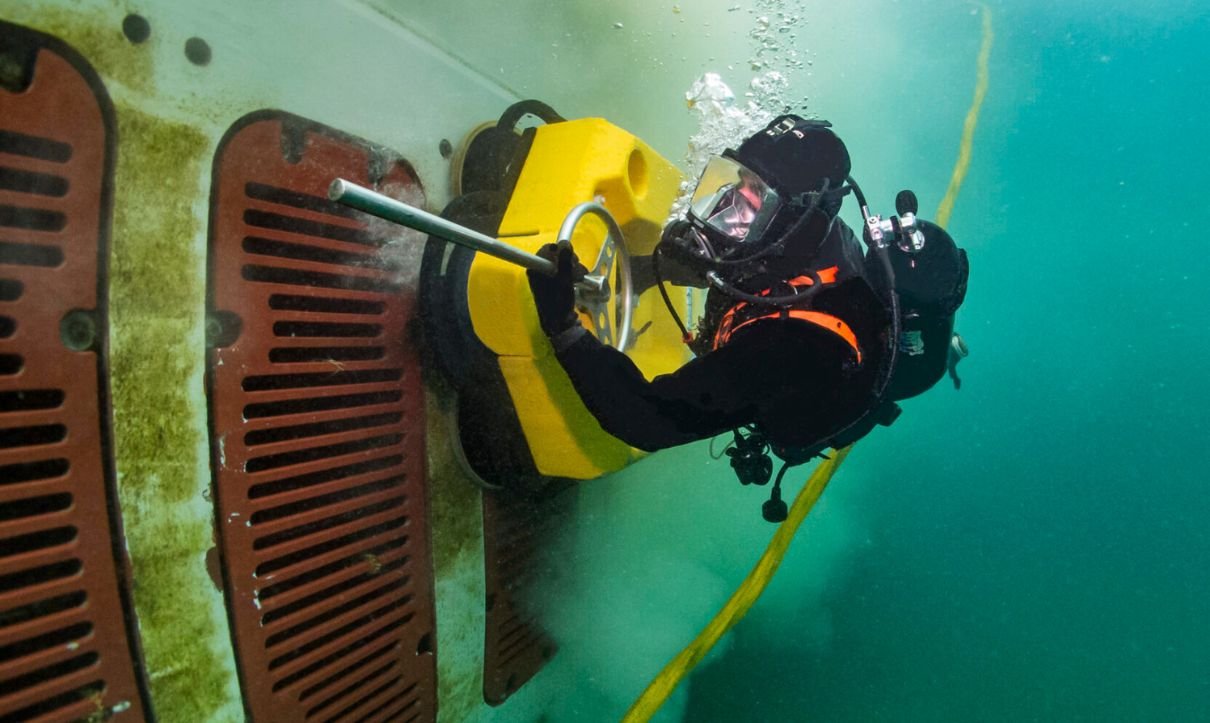 Sea Chest Cleaning in Kandla Ensuring Vessel Cooling System