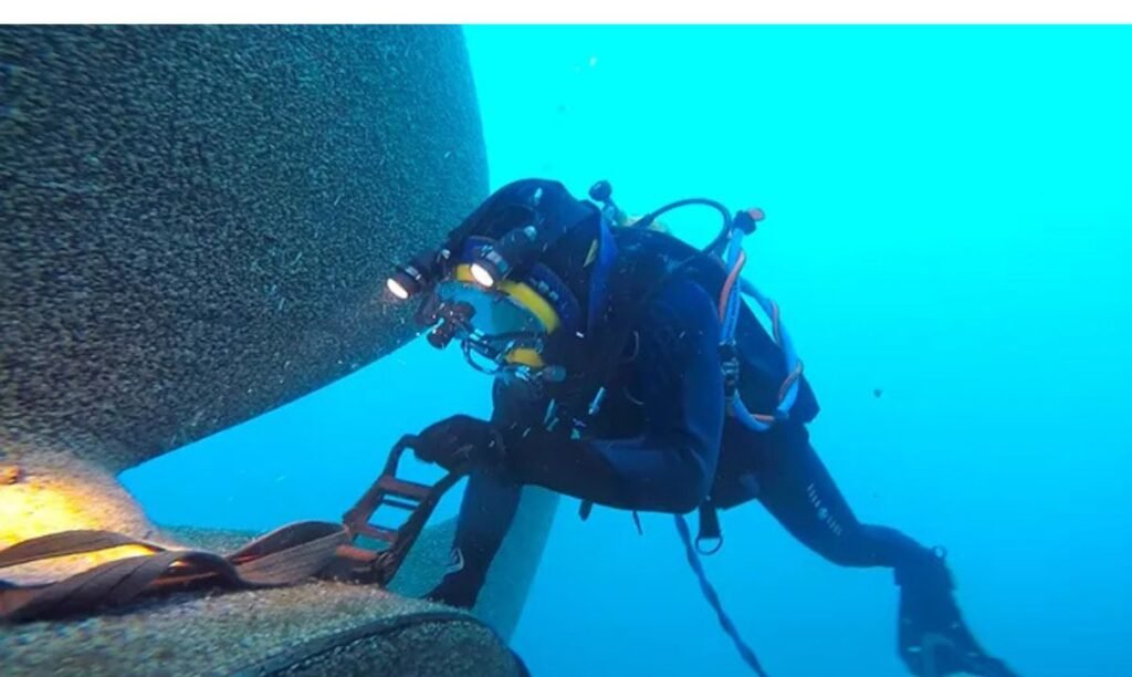 Underwater Hull Cleaning in Hazira: Improving Vessel Performance Without Dry Docking