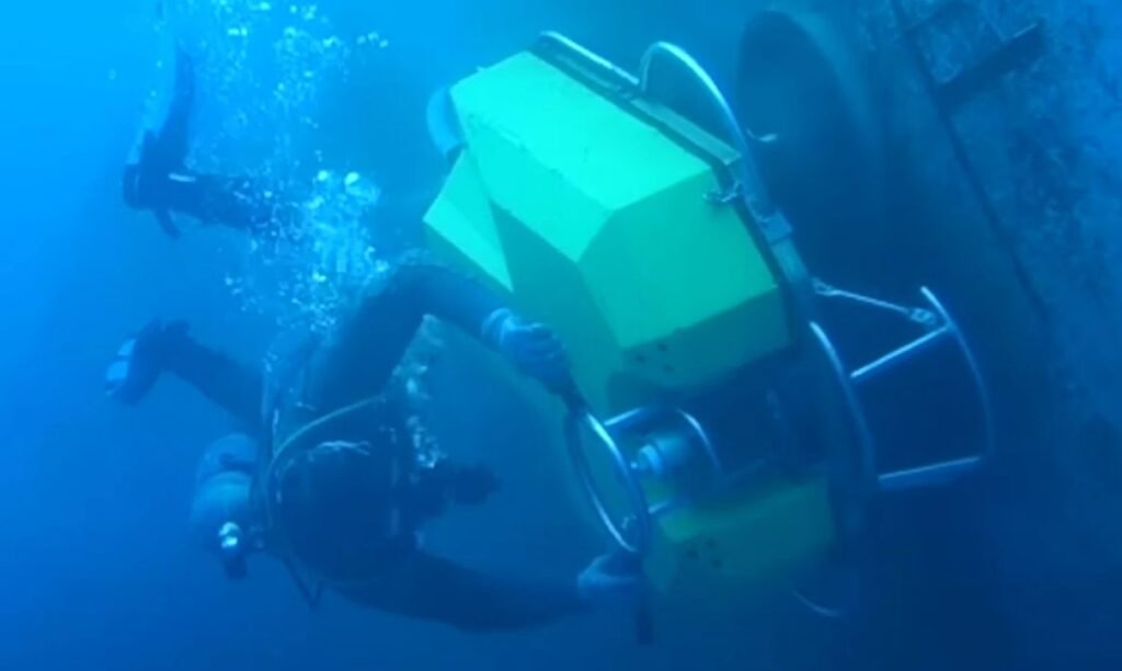 Underwater Hull Cleaning in Kandla port area