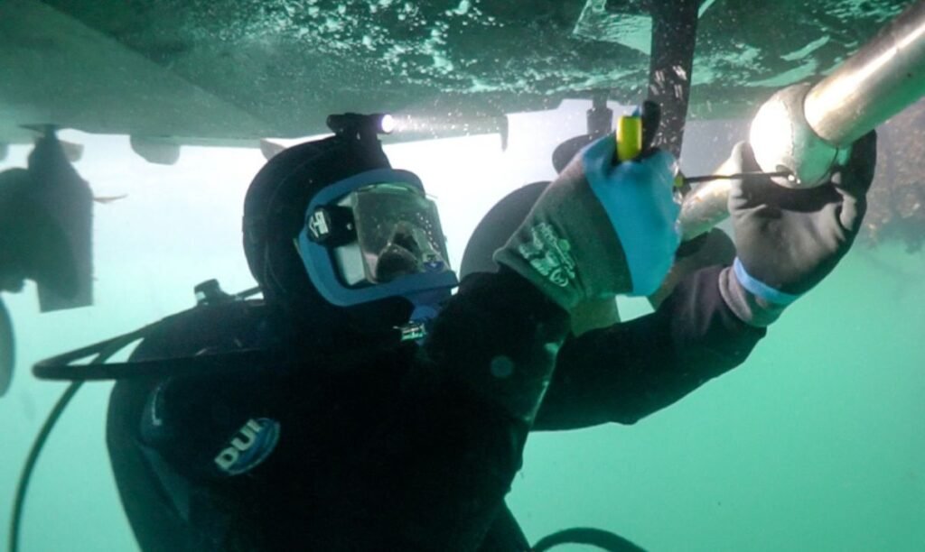 Hull Fouling Inspection in Dighi