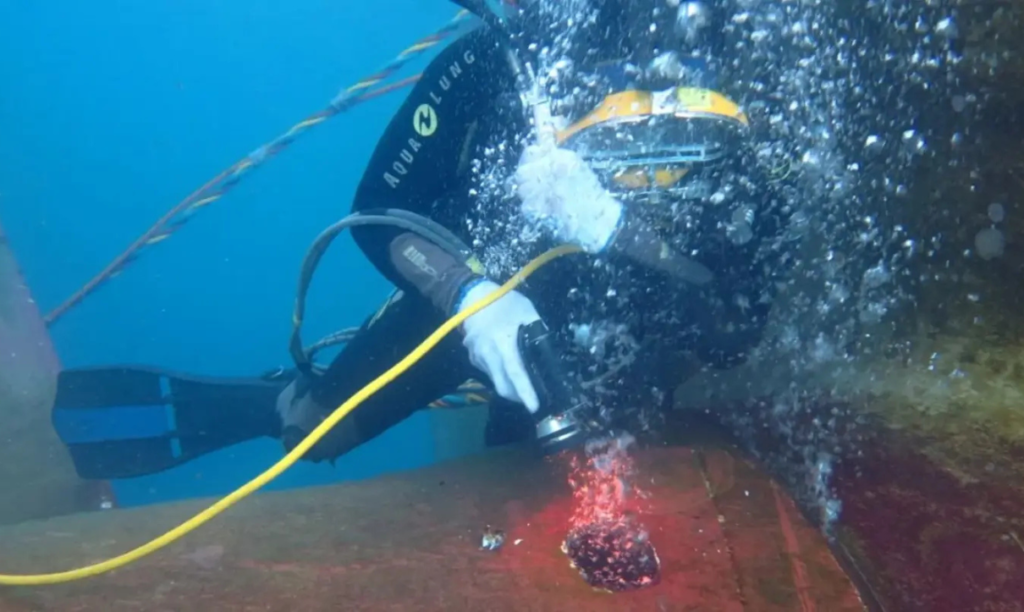 ROV Hull Inspection in Hazira: 7 Proven Benefits 2 ROV Hull Inspection in Hazira